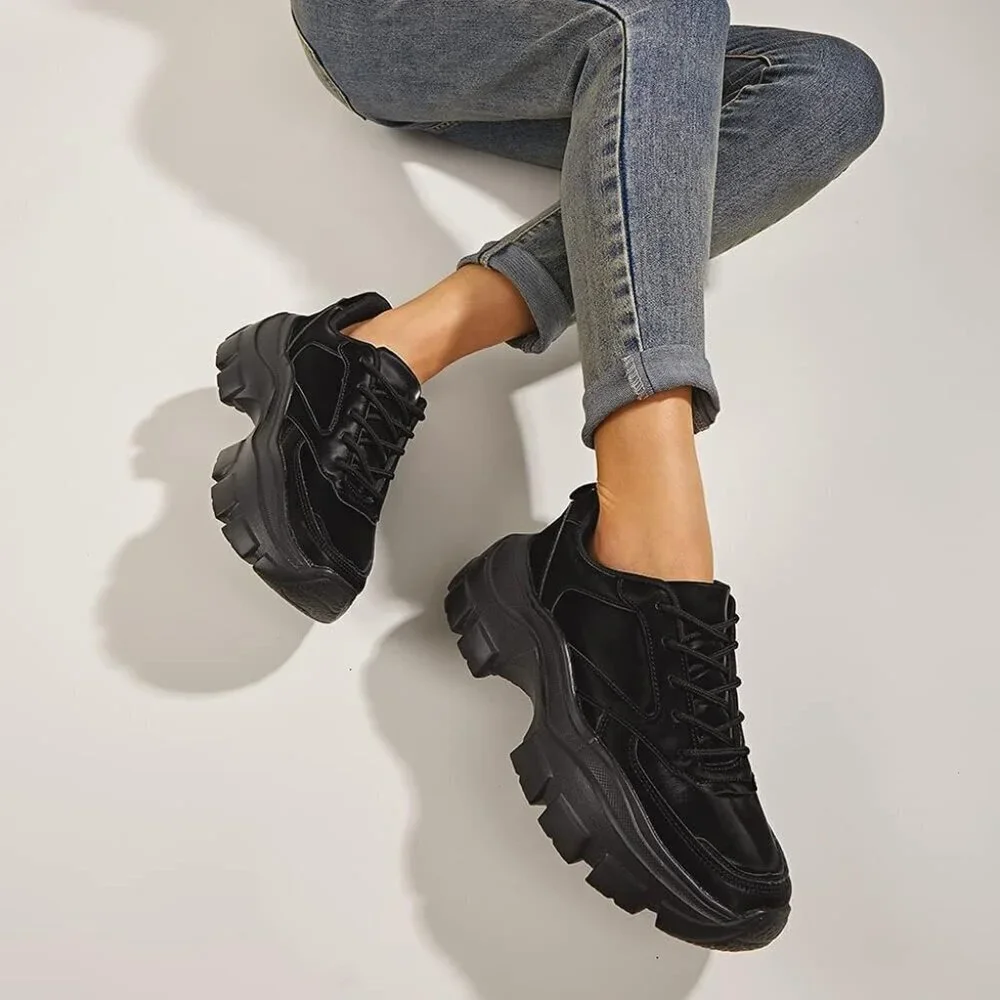 Women Black Platform Fuchsia Hologram Casual Lace-Up Sneakers
